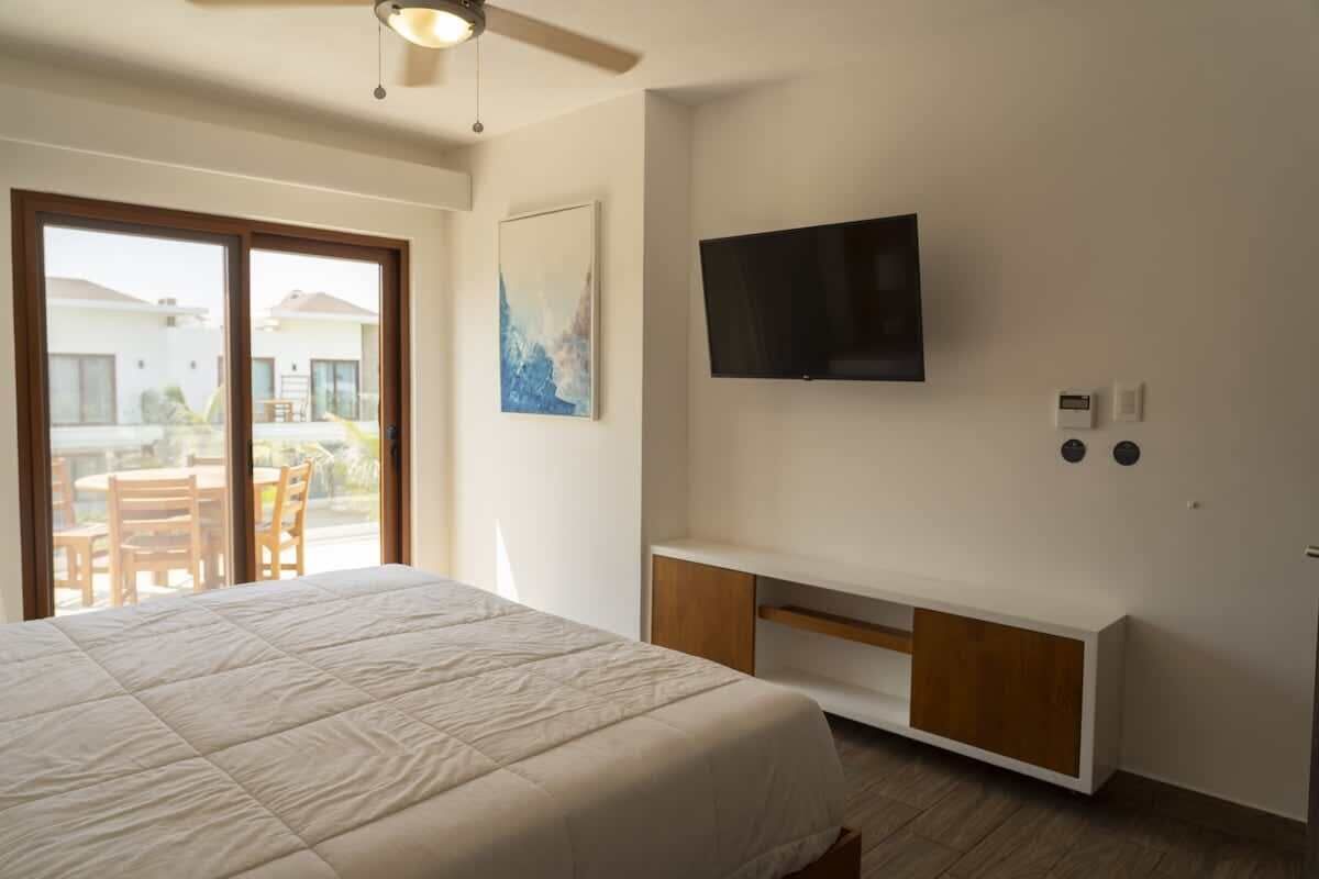 2 slaapkamers, een strijkplank/strijkijzer, wifi, beddengoed