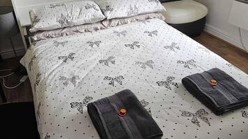 Free WiFi, bed sheets