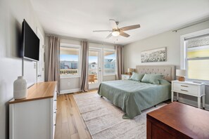 Room - Salt & Sand on Bowfin (Carolina Beach)