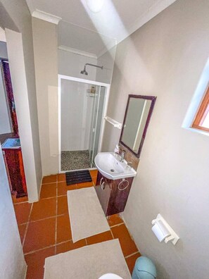 House, 1 Bedroom, Smoking | Bathroom - Farm Stay in Wilderness (Wilderness)