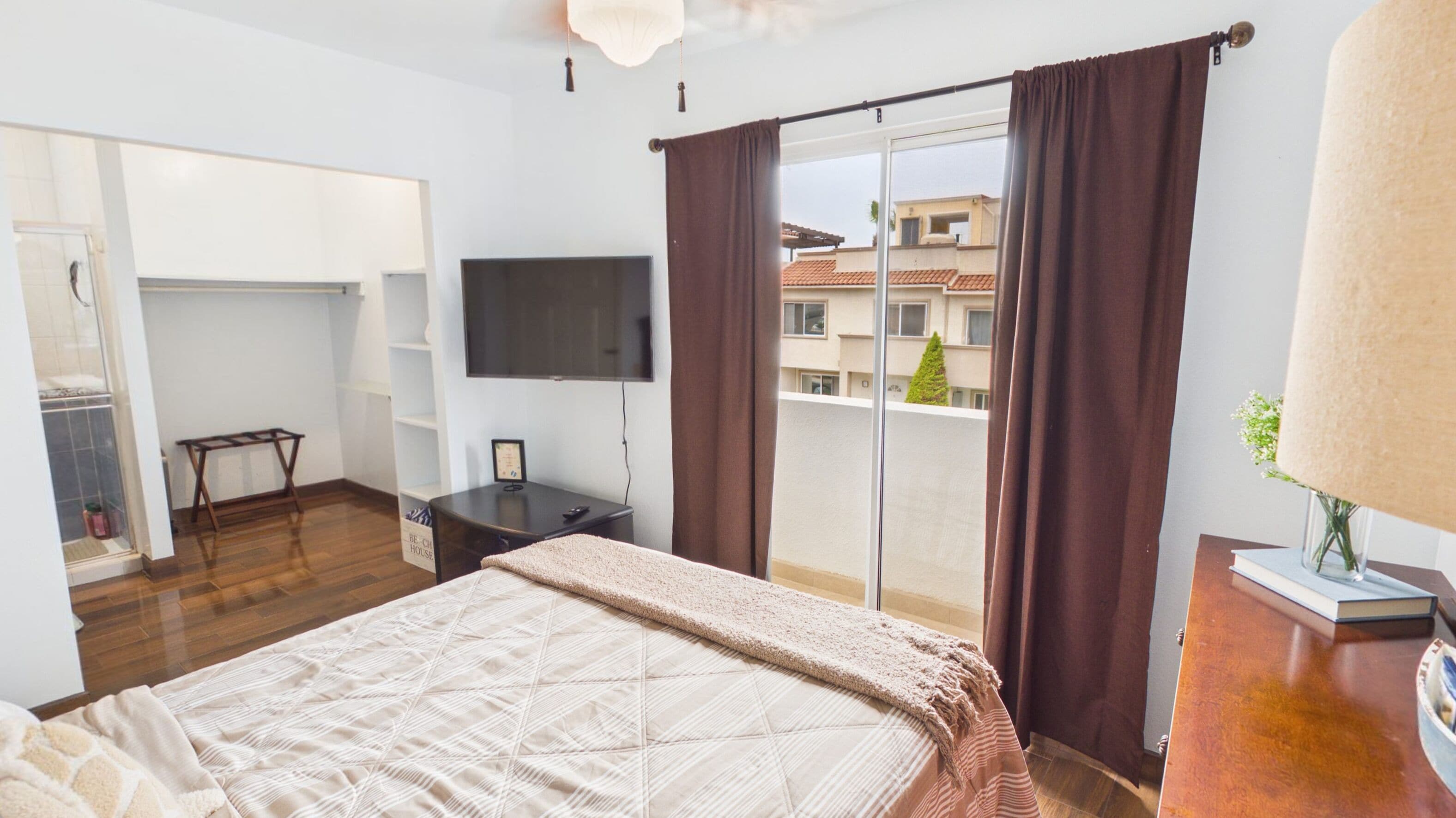 2 bedrooms, WiFi, bed sheets