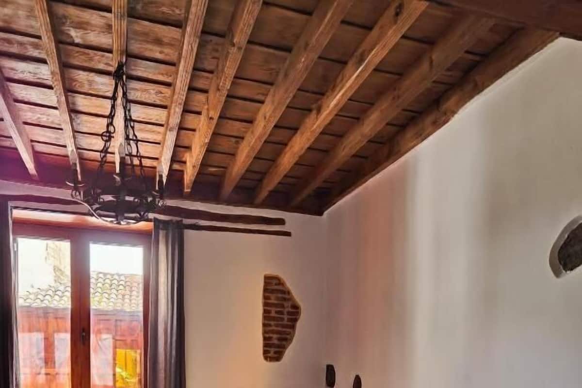 Apartment, Private Bathroom, Courtyard View | Iron/ironing board (on request), WiFi (free)