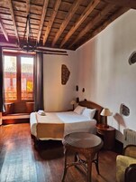 Apartamento, baño privado, vistas al patio | Tabla de planchar con plancha y wifi gratis
