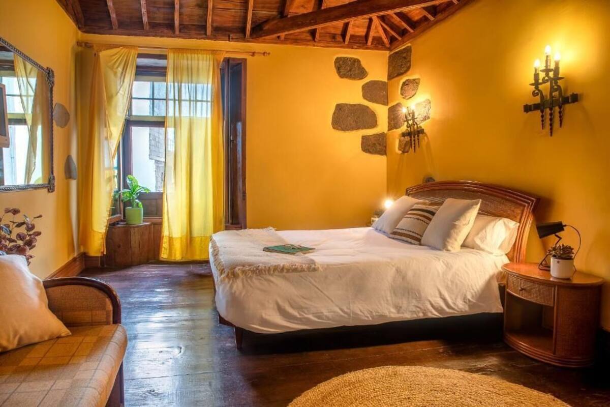 Apartment, Private Bathroom | Iron/ironing board (on request), WiFi (free)
