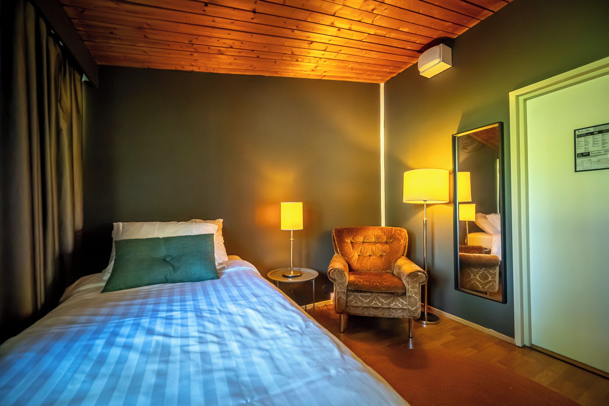 Single Room, Park View | Desk, free WiFi