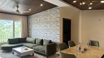 Apartment, Mountain View | Living area