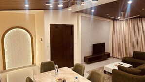 Apartemen, pemandangan gunung | Interior