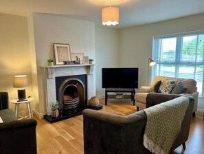 Living area - 4 Bed Eco-Retreat With Parking Near Bushmills (Bushmills)