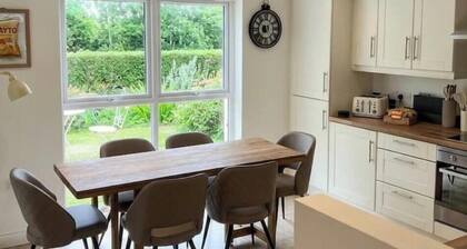 4 Bed Eco-Retreat With Parking Near Bushmills