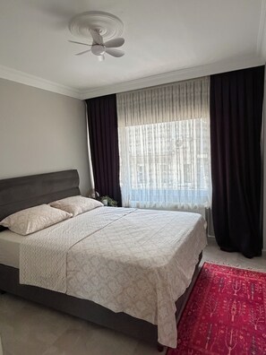 2 bedrooms, iron/ironing board, WiFi, bed sheets
