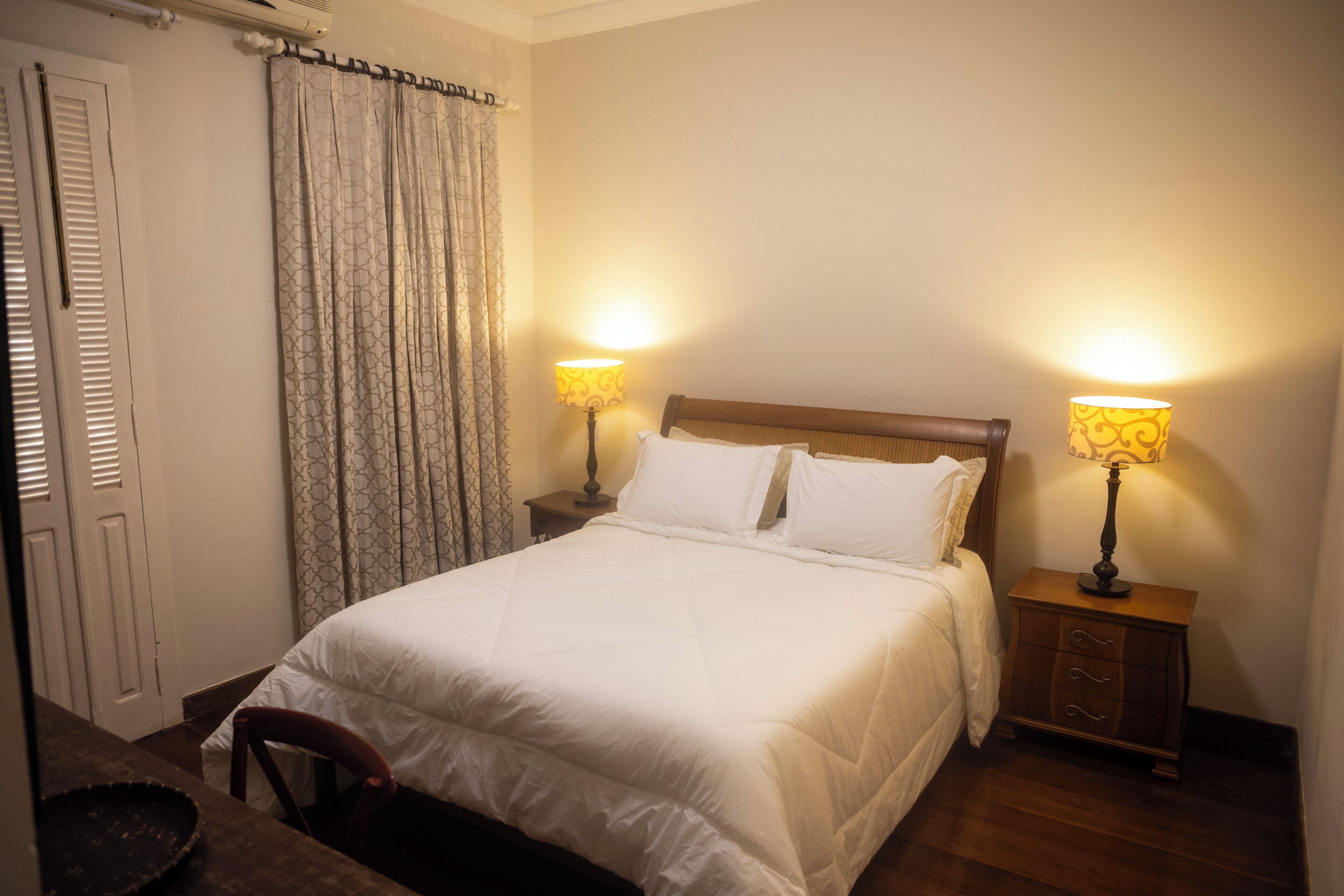 Habitación estándar con 1 cama doble o 2 individuales | Wifi gratis