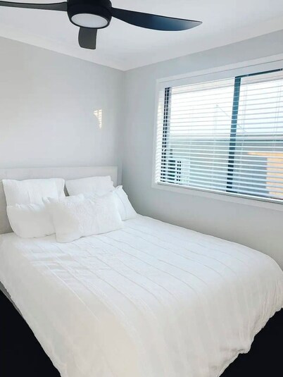 Modern Dream House | Stylish, Bright & Peaceful Near CBD