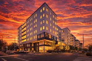 Exterior - Verse - Pool & Gym - Mins to Broadway (Nashville)