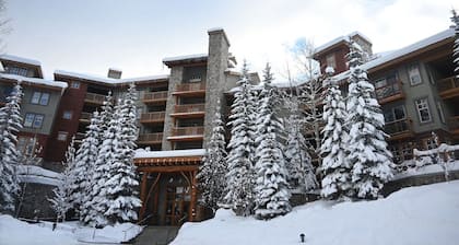 Riverbend 2BR/2BA • Sleeps 6 • Near Village Gondola