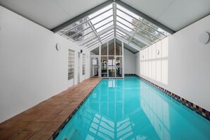 Pool - Urban Oasis - Christchurch Holiday Home (Christchurch)