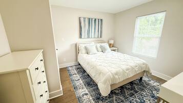 3 bedrooms, iron/ironing board, free WiFi, bed sheets
