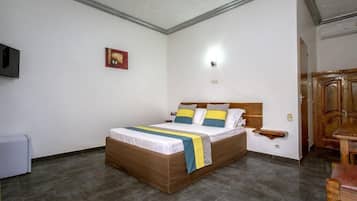 Double Room, Courtyard View | WiFi (free)