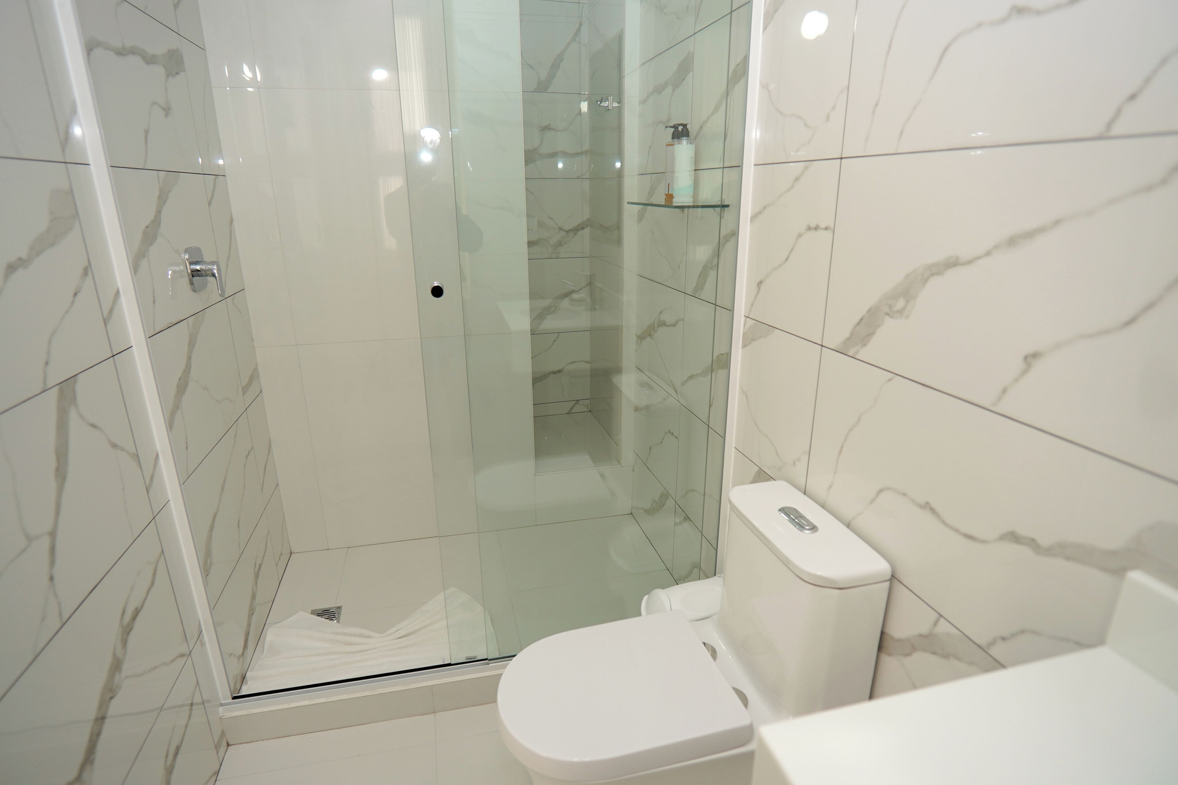 Comfort Double or Twin Room | Bathroom | Shower, free toiletries, towels, soap