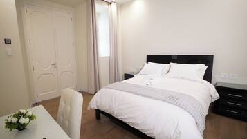 Comfort Double or Twin Room | In-room safe, desk, laptop workspace, WiFi (free)