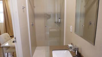 Comfort Double Room | Bathroom | Shower, free toiletries, towels, soap