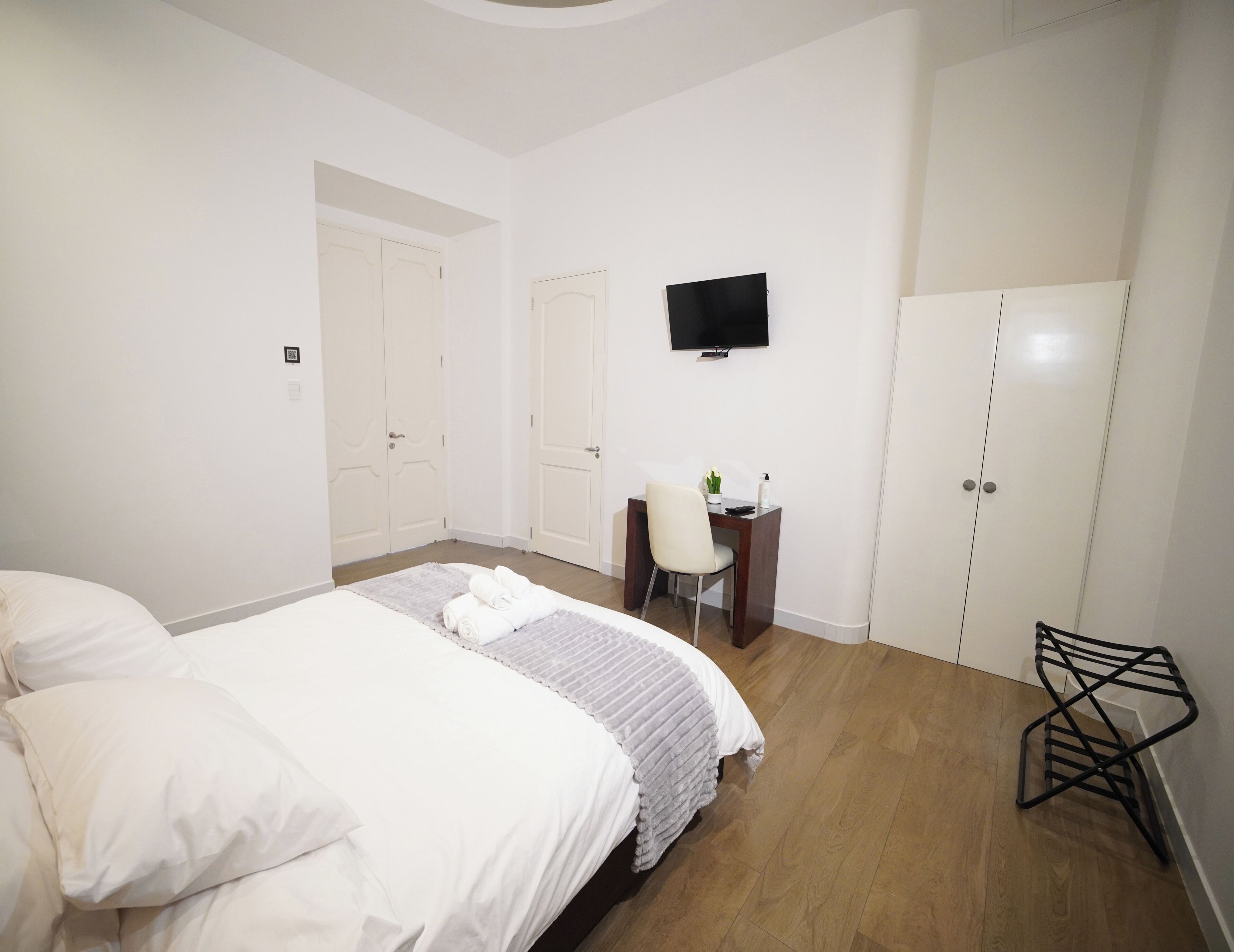 Chambre Confort Double ou avec lits jumeaux | Coffres-forts dans les chambres, bureau