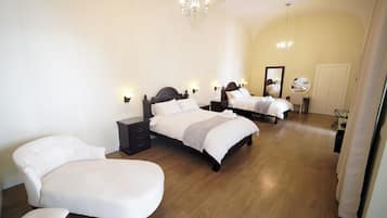 Deluxe Double Room | In-room safe, desk, laptop workspace, free WiFi