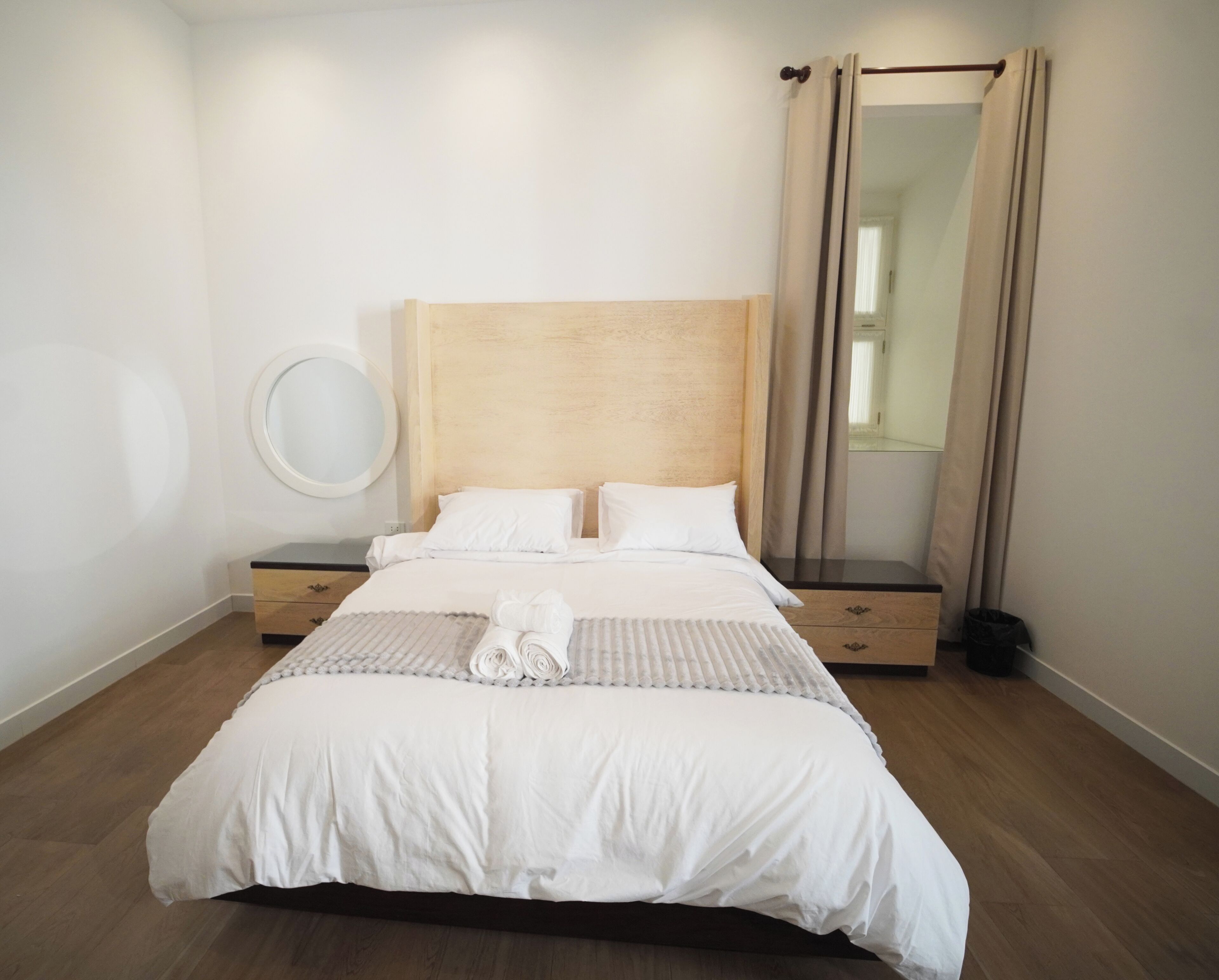 In-room safe, desk, laptop workspace, free WiFi