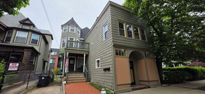 Exterior - Modern Loft -Walk to Cleveland Clinic, UH & CWRU +Free Parking (Cleveland)