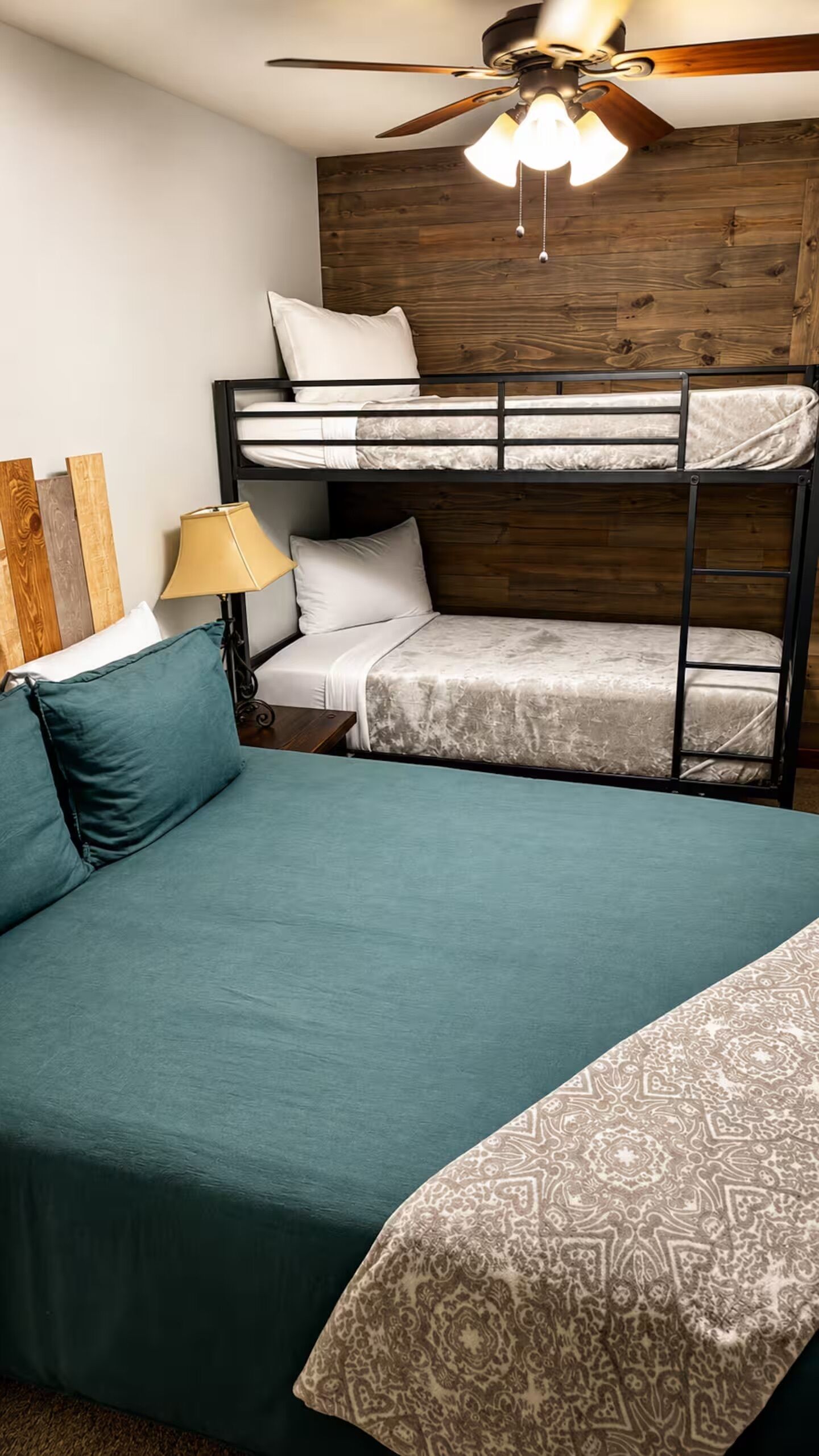 6 Schlafzimmer, kostenloses WLAN, Bettwäsche