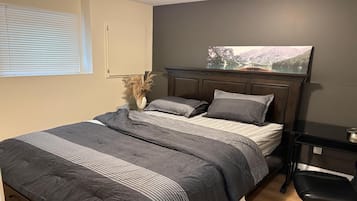2 bedrooms, iron/ironing board, Internet, bed sheets