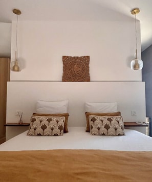 3 bedrooms, desk, iron/ironing board, WiFi (free) - New villa with a private pool, near Porto Vecchio (Lecci)
