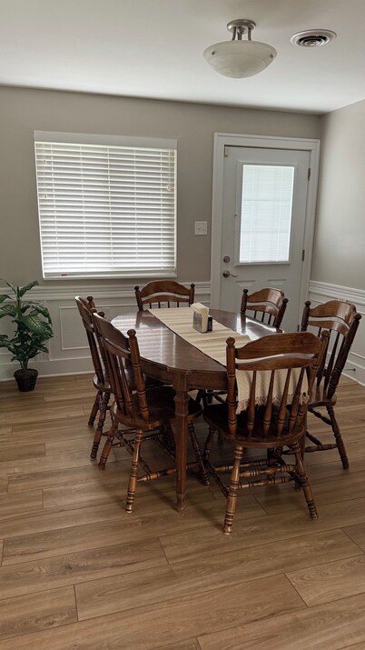 Beautiful Remodeled 3 Bedroom Home Just Outside of St. Louis