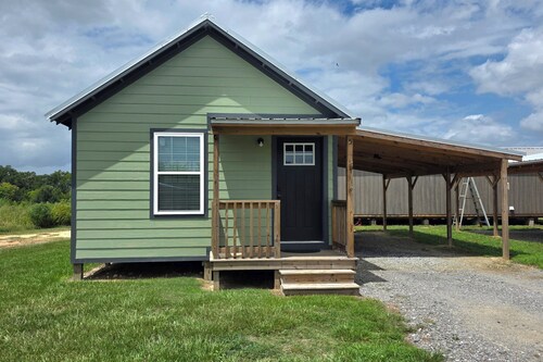 The Crappie Cabin #5
When a tent just won't do!