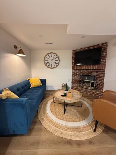 Cozy private studio | Full kitchen | Full bathroom | Free parking