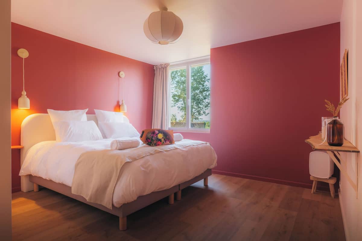 Habitación doble Deluxe | Artículos del minibar gratis, escritorio y wifi gratis