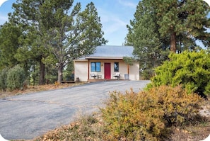 Exterior - Quaint 2-bedroom cottage in tranquil Durango perfect for relaxing (Durango)
