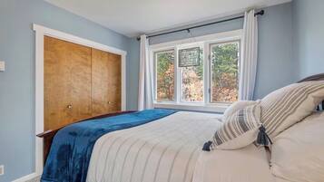 2 chambres, bureau, fer et planche à repasser, Wi-Fi gratuit
