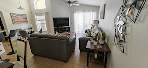 Living area - Luxury Disney Vacation Home Private Pool Resort Amenities Sleeps 8 Game Room (Kissimmee)