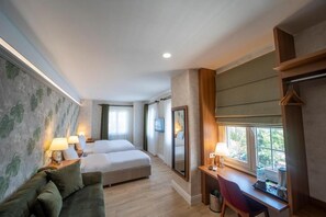 Superior Triple Room, City View | In-room safe, blackout curtains, soundproofing - MELL CITY SUITES HOTEL (Ortahisar)