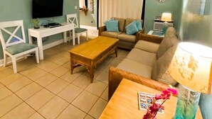Smart TV - Ocean Front 2-bedroom condo in beautiful St Thomas (St Thomas)