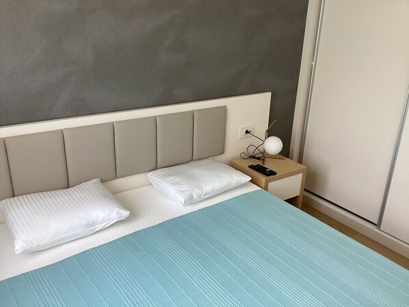 1 habitación, wifi gratis y ropa de cama
