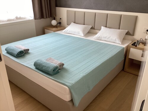 Forest View 1 bedroom Apartment at Zepterme Hotel, Vrnjacka banja - Private Host