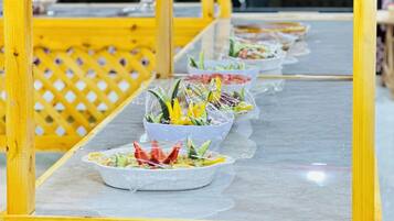 Free daily buffet breakfast