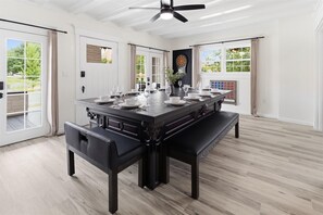 Dining - The Social House - 7BR, Hot Tub & Pool Table (Indianapolis)