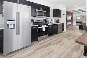 Private kitchen - The Social House - 7BR, Hot Tub & Pool Table (Indianapolis)
