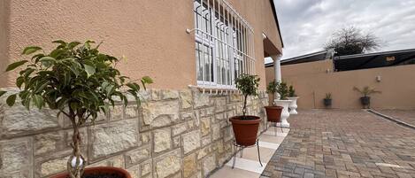 Apartment, 1 Bedroom, Accessible | Property grounds
