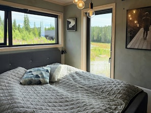 4 bedrooms, desk, free WiFi