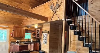 3-bedroom cabin in perfect Sinclair easy access to ATV & snowmobile trails