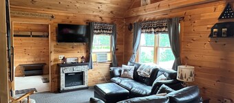 3-bedroom cabin in perfect Sinclair easy access to ATV & snowmobile trails