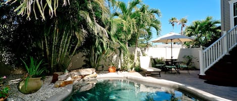 Outdoor pool, a heated pool